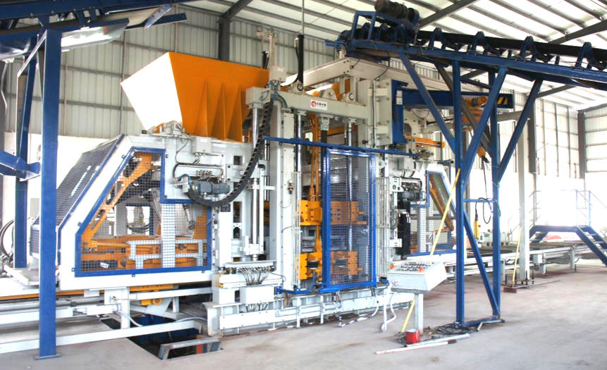 Цагляныя машыны Quangong робяць свой след у Паўднёвым Кітаі — тратуарная і ромбападобная цэгла апрацоўваецца адной машынай